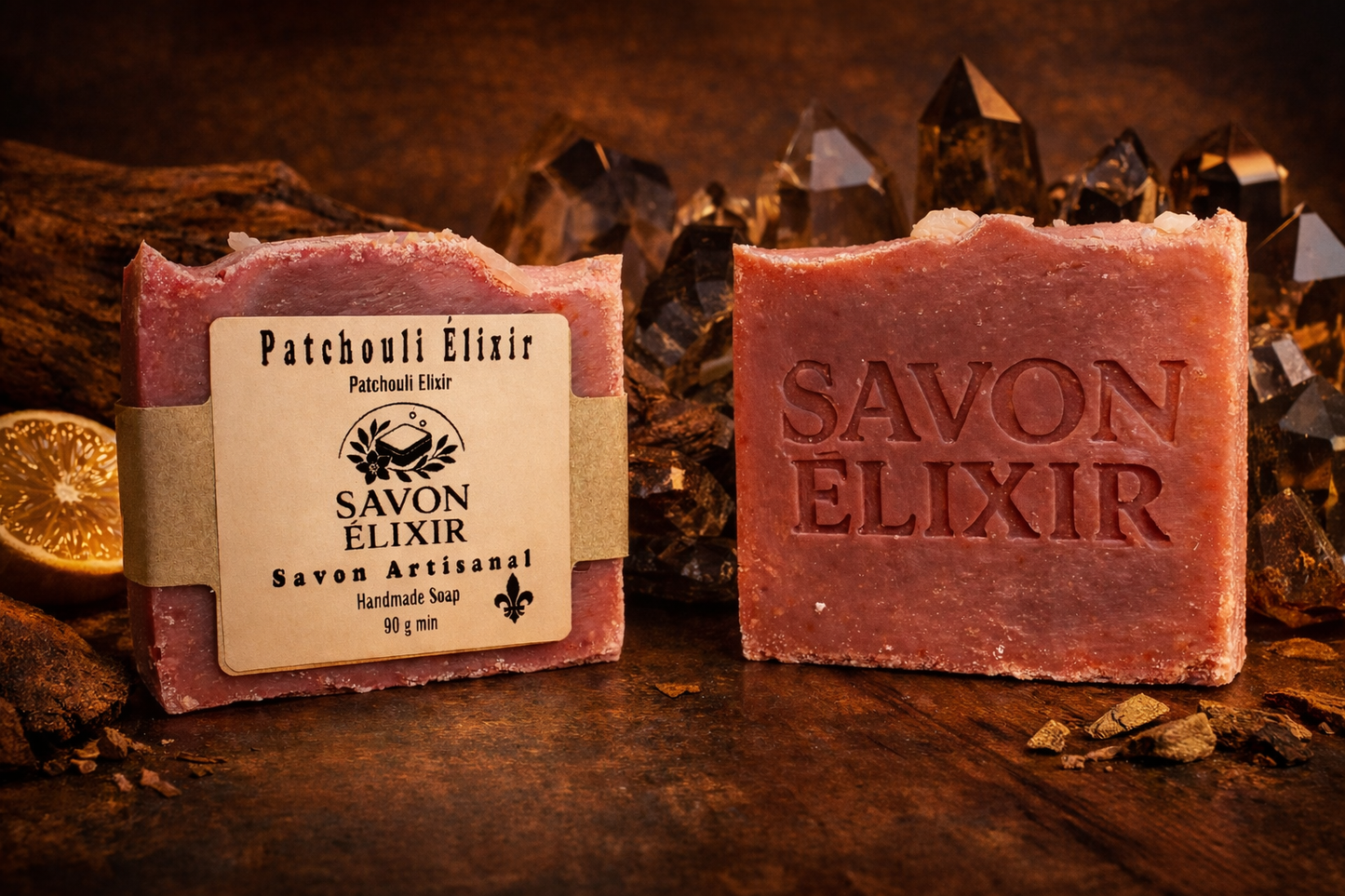 Savon artisanal Patchouli Élixir – douceur botanique parfum patchouli, bergamote et lavande, savon fait main hydratant pour corps et visage, biodégradable et végan, Savon Élixir Québec